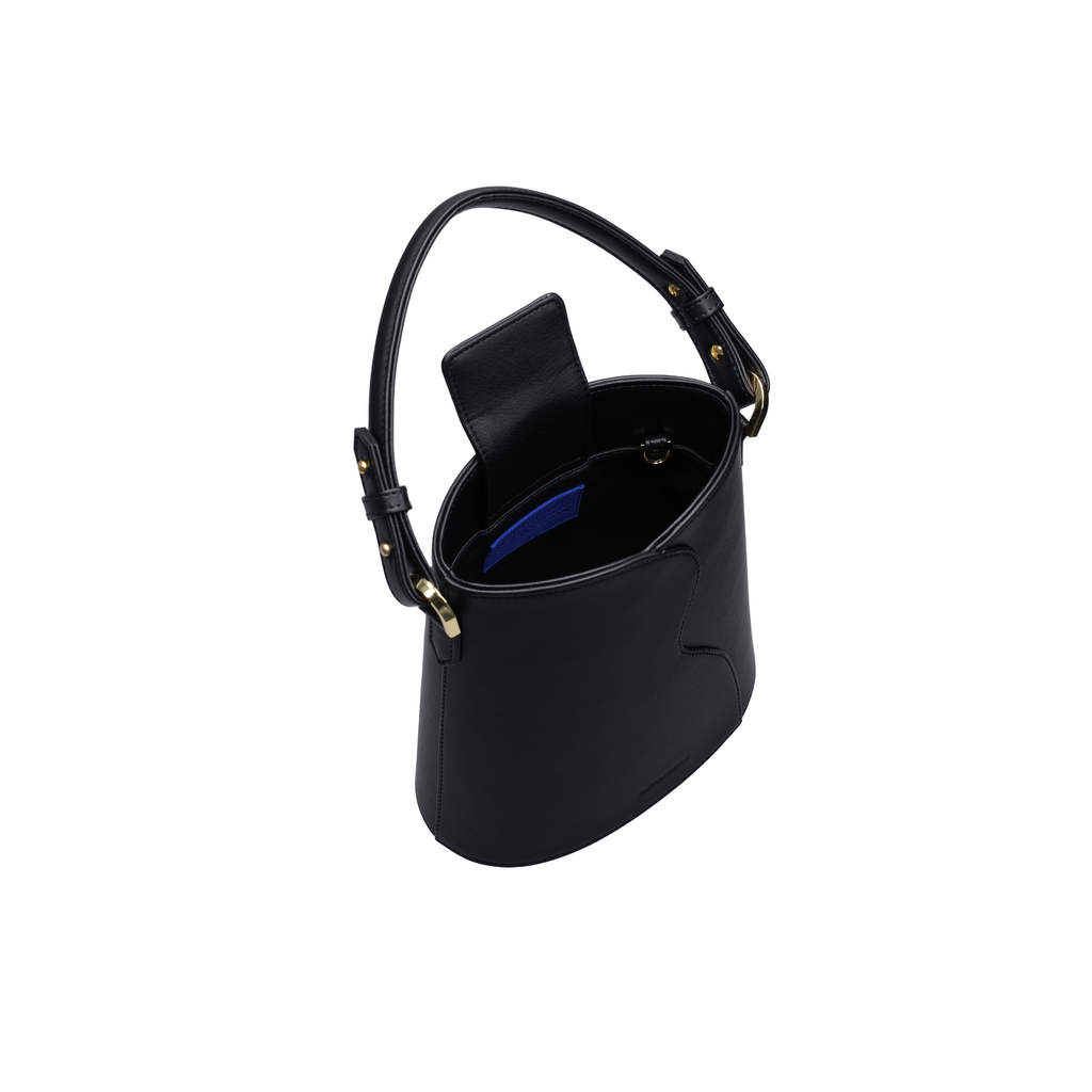 black bucket bag with additional strap classic